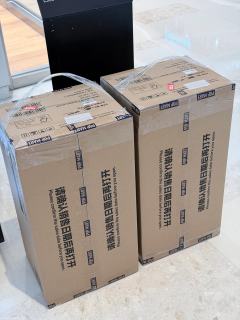 Zimomo发售当天就拿到了两只。珠海万象城早上10点开门，