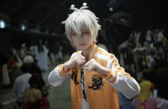 ooc致歉（因为实在是没钱买美瞳了，而且也不经常带美瞳美瞳会坏，就没有买，别喷我🥺）