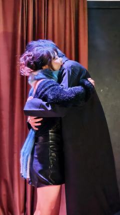 ✨如果你要和别人产生羁绊，就要承受流泪的风险，这很痛的。

