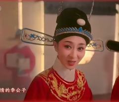 瞧瞧今年的春晚上，有眉姐姐（斓曦），有叶澜依（热依扎）和淳儿