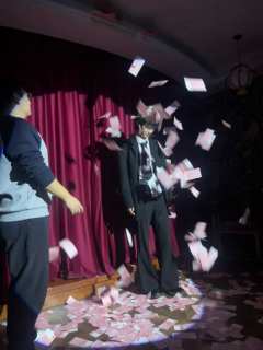 就这个碌神，杨桃爽爽爽！「敌人去掉一笔是故人。」
 
📒剧