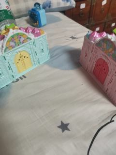 我的是酸酸萌可，我妹的是甜甜萌可