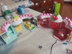 我的是酸酸萌可，我妹的是甜甜萌可