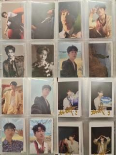 还有配套的杂志，单买小卡满50可包邮，买整套的杂志➕小卡包邮