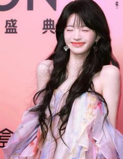 小田的神图！！！
超级美！！！！！！！！！！！！！！！！！！