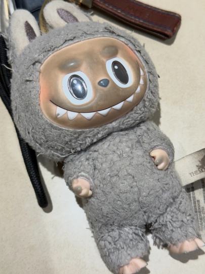 应该可以挑战全网最脏labubu了吧还有谁 不服来战