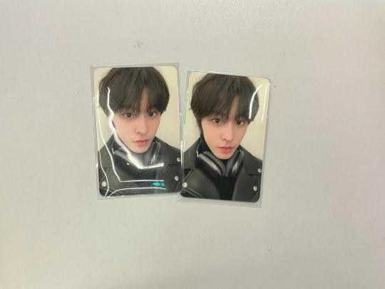 很艰难才拿到的两张 ⁰̴̷̷ ˙̮ ⁰̴̷̷  实物实在是太美了!!欧巴级别的 ⁰̴̷̷ ˙̮ ⁰̴̷̷  
