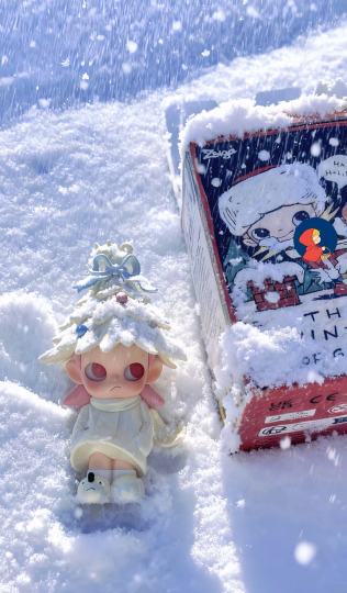 雪地中的嘎子 雪地中的杉树🌲