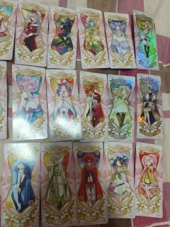 真的很好看，可惜上面被我做标记了，以前都是那种小卡牌，上面都