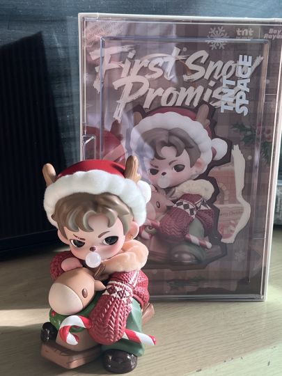 国际官网30只没想到给我抢到了真的很有圣诞的气氛拿到手一打开整个娃也太精致质感和工艺都好好我第一名的Rayan暂时就颁给他了越看越爱