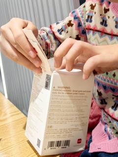 闺女的发财小手，推盒机一发入魂心愿款，孔雀🦚是真好看呀～