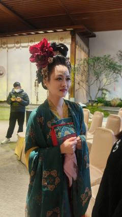 今天在豫园海上梨园，观看了《狄仁杰探案之城东客栈》
 🎭演