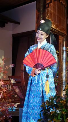 今天在豫园海上梨园，观看了《狄仁杰探案之城东客栈》
 🎭演