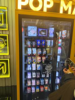 第一次在盒机看到 sp 吊卡……太惨了
好吧还没两天，三姐妹