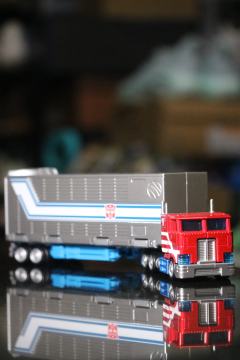 要说今年玩的最佳的玩具，我给布鲁可积木车系列投上一票
第一弹