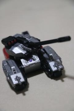 要说今年玩的最佳的玩具，我给布鲁可积木车系列投上一票
第一弹