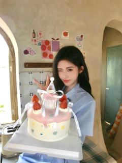 鞠婧祎蓝色系美图来喽