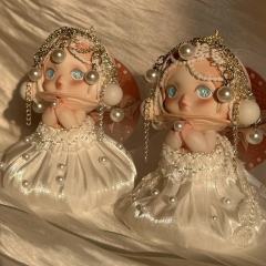 ✨把温柔藏进裙摆里
珍珠缀着星光
纱裙裹着云朵
我的少女心事