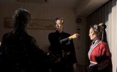 「本座今日想送你一份礼物
         ——想不想，再见