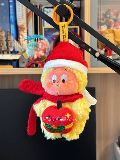 其实是我自己买材料然后DIY制作的啦哈哈哈哈！灵感参考自星星人的圣诞礼盒！大家觉得好看吗？想要的朋友可以找我私信定制哟～