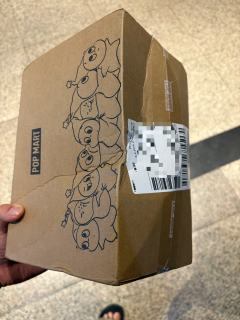 那么高贵的mokoko还用中通发货，直接到货就自动打开，包装