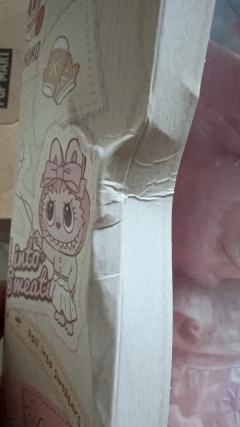 那么高贵的mokoko还用中通发货，直接到货就自动打开，包装