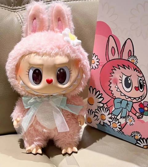 有人嫌弃泡泡玛特浪费钱，有人不厌其烦的买你爱的款为了让你开心