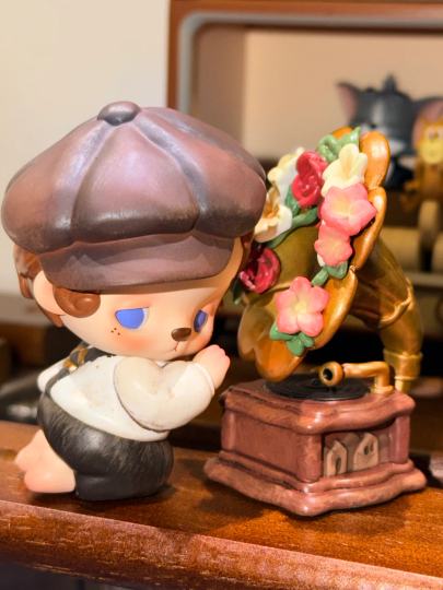 忧郁小孩听音乐