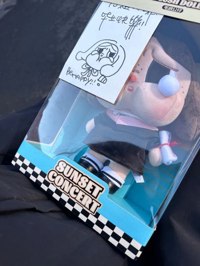 给舍友买的毕业礼物，舍友开心的直叫baba