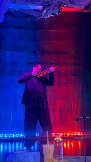 尼莫点，离这里最近有人类触摸的地方是400公里高空的空间站
也算是打上剧忠人的封本车了，大海这次化身恋配位，以为会有陪伴位人设包袱的大海没想到依旧是那个能逗大家欢乐的大海
开局就会让大家选一首自己最喜