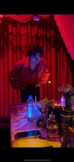 尼莫点，离这里最近有人类触摸的地方是400公里高空的空间站
