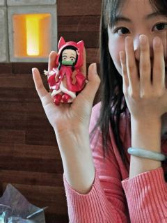 一发一发 鬼灭爱我！
祢豆子太可爱了～还可以温变淡粉色