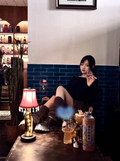 圣诞和柑橘也很搭~
十二月之后，天津各处都是圣诞的氛围。
才