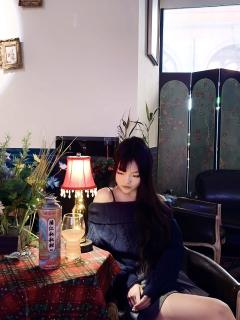 圣诞和柑橘也很搭~
十二月之后，天津各处都是圣诞的氛围。
才