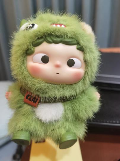 千岛退回的，说眼睛掉漆，拿到实物，这个娃好乖呀，留下了。直播间帮拆，买到四个绿色，缘分不能拒绝。