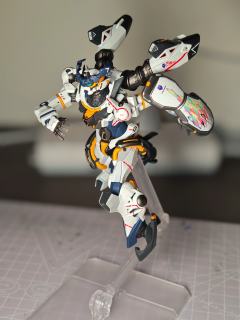 淘到的喷涂改色版本，这配色还真挺顺眼的，可动还真不错