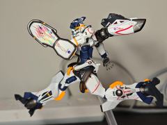 淘到的喷涂改色版本，这配色还真挺顺眼的，可动还真不错