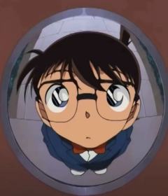 这也太萌了
早期画风的柯南真是萌神