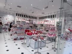  糖葫芦KT这么可爱 小孩子才做选择 我都要