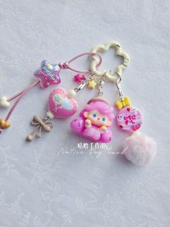 冰激凌姑娘萌萌哒，甜甜哒！
