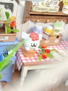 当然比手办更可爱啦！
谁不喜欢又小又萌的bb呢
尤其是跟微缩