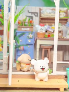 当然比手办更可爱啦！
谁不喜欢又小又萌的bb呢
尤其是跟微缩