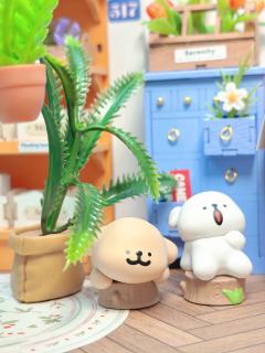 当然比手办更可爱啦！
谁不喜欢又小又萌的bb呢
尤其是跟微缩