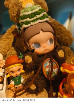 快圣诞节在咖啡店拍的🌲感觉秋冬氛围感拉满了😚😚好喜欢