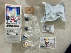 当我还在好奇🤨
这几天的潮玩热梗
“韭菜盒子”是什么的时候