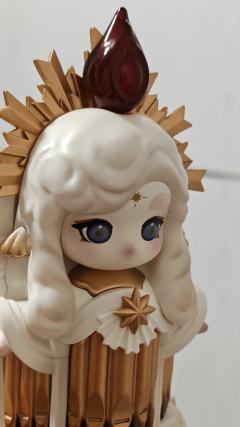 欢愉是古希腊酒神庆典上情感的迷醉，秩序是古罗马森严体系中法律