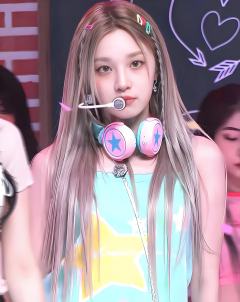 2026年1月份的头像，就用雨琦啦！快来投票帮我选头像吧！