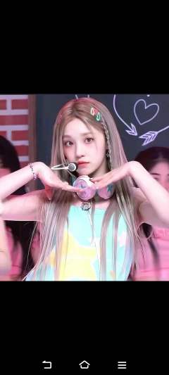 2026年1月份的头像，就用雨琦啦！快来投票帮我选头像吧！