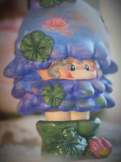 色彩模糊了现实的边界，
小树在安静生长……
✨原创改娃，🈲