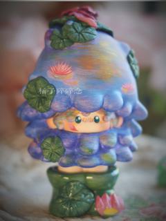 色彩模糊了现实的边界，
小树在安静生长……
✨原创改娃，🈲